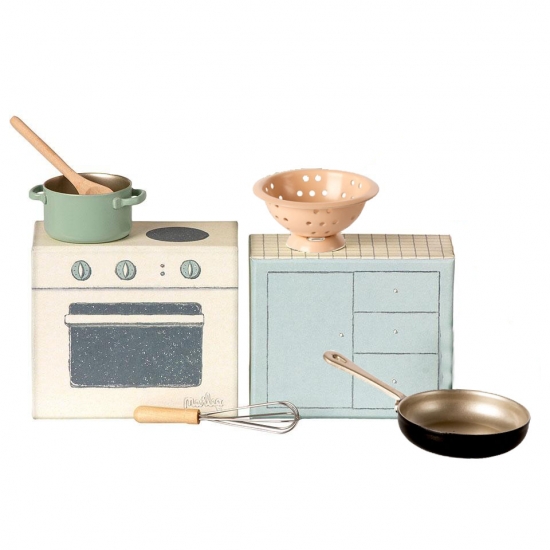 Maileg Cooking Set i gruppen Leksaker / Leksaker frn 3 r / Dockor & tillbehr hos Kpbarnvagn (11-0112-00)
