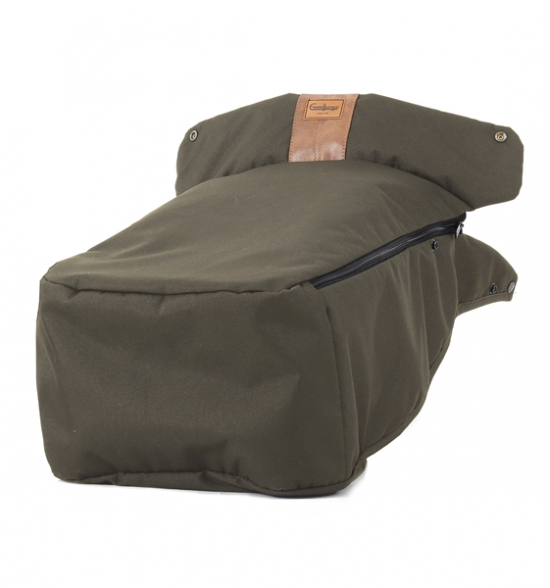 Emmaljunga 2023 Fotsack NXT ERGO Outdoor Olive i gruppen Barnvagnar  / Varumrken / Emmaljunga / Tillbehr hos Kpbarnvagn (60307)
