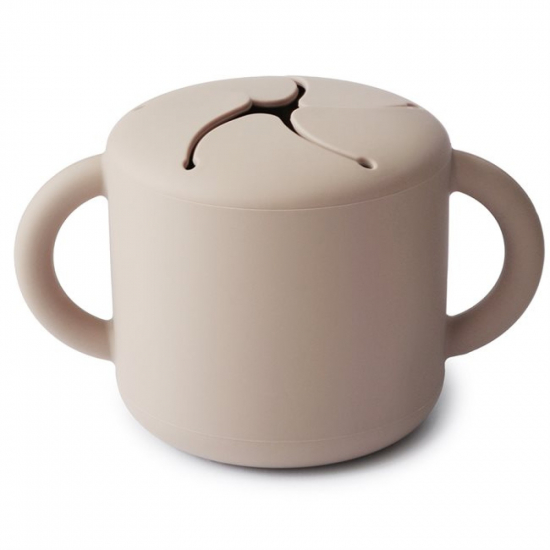 Mushie Snack Cup Shifting Sand  i gruppen Barn & Frlder / ta & dricka / Matfrvaring hos Kpbarnvagn (810052461410)