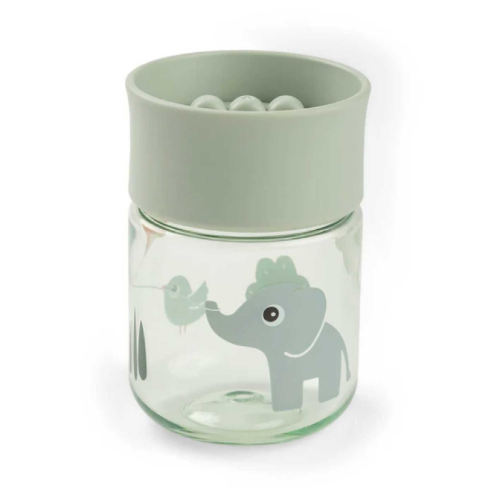 Done by Deer Träningsmugg Playground Green i gruppen Äta & Mata / Nappflaskor & muggar hos Köpbarnvagn (DOBD1966623)