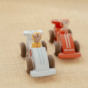 Little Dutch Racerbilar med dragspänne och träfigurer