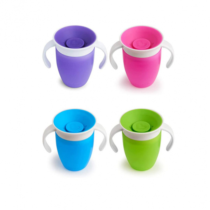 Munchkin Miracle 360 Träningsmugg i gruppen Babytillbehör / Äta & dricka / Nappflaskor & muggar hos Köpbarnvagn (MUNC01209404)