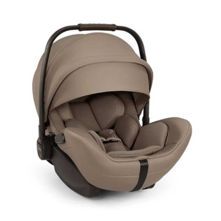 Nuna Arra Flex Babyskydd Cedar i gruppen Bilbarnstolar / Varumärke / Nuna hos Köpbarnvagn (NUNACS20200CDRGL)
