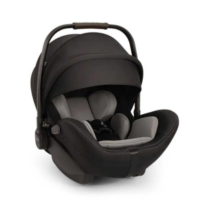 Nuna Arra Flex Babyskydd Caviar i gruppen Bilbarnstolar / Stol för varje steg / Babyskydd hos Köpbarnvagn (NUNACS20200CVRGL)