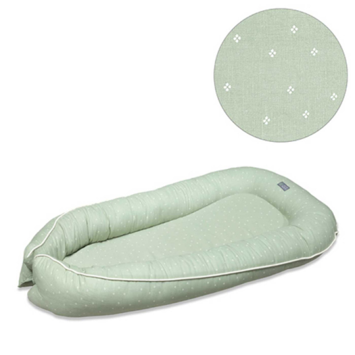 Vinter & Bloom Meadow Babynest Green Fields i gruppen Barnrum / Sängtillbehör / Babynest hos Köpbarnvagn (VIBL40030-22)